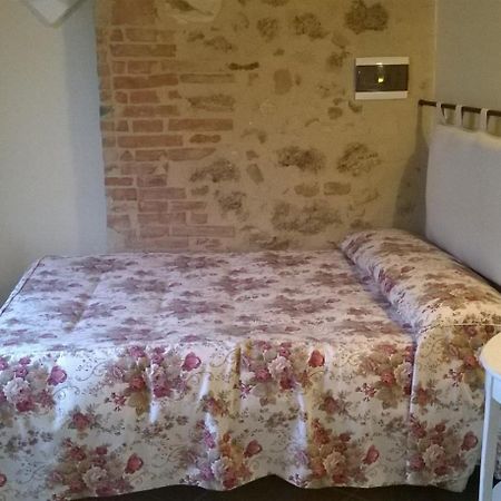 Arnolfo B&B Колле-ди-Валь-д'Эльса Номер фото